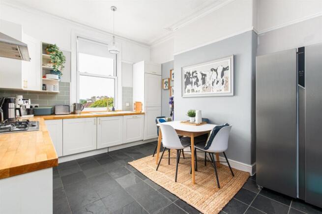 Kitchen_1.jpg