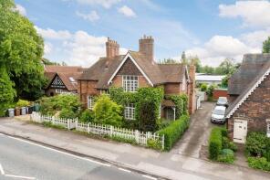 2, The Green, Millstone Lane, Nantwich CW5 6DE
