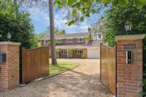 Fullarton, Sheethanger Lane, Felden, Hemel Hempstead HP3 0BG