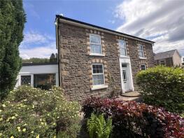 22, Llwyn Road, Ammanford SA18 1RD