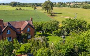 2, Barretts End, Buckingham MK18 5NP