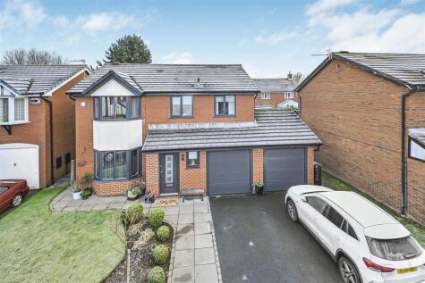 The Pines, Pennington, Leigh