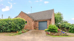 Shalom, Bouts Lane, Holberrow Green, Worcester WR7 4HW
