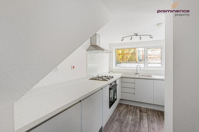 Roundhill Crescent-6