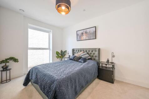 Wray Avenue, Royal Docks, London, E16