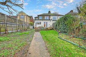 1, Rosherville Villas, North Road, Havering-atte-bower, Romford RM4 1PR