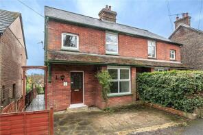 3, The Mount, Grayswood, Haslemere GU27 2EB