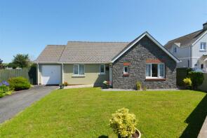 7, Hawthorn Lane, Jameston, Tenby SA70 8QT