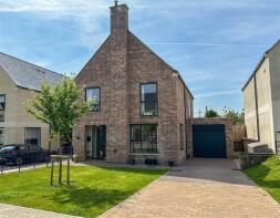 6, Somerbrook, Chippenham SN15 5BF