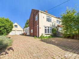 2, Ocean View, Oakley Road, Harwich CO12 5DS