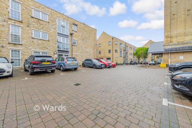 Driveway/Parking