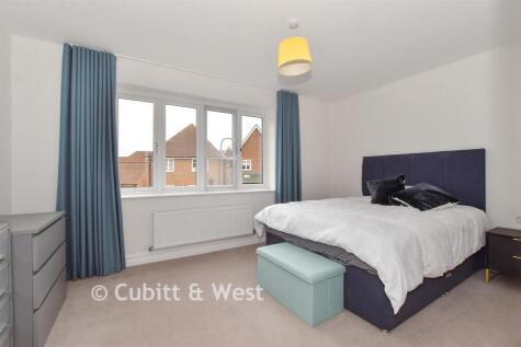 Lorimer Avenue, Cranleigh, Surrey