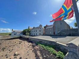 Studio House, Front Road, St Margarets Hope, Orkney KW17 2SL