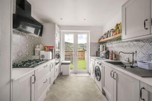 16, Evelyn Street, Abertillery NP13 1EL