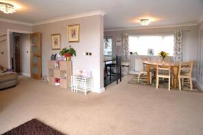 Trysor, Llain Delyn, Llanybri, Carmarthen SA33 5HF
