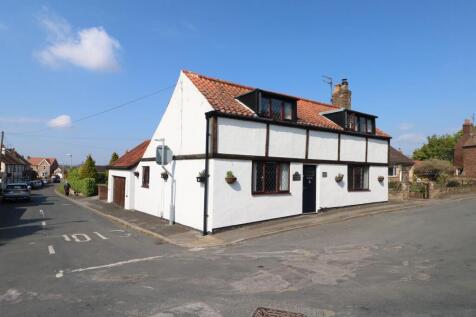 Main Street, Coniston, HU11