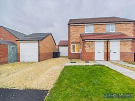 6, Queensbury Grove, Middlesbrough TS5 4GW