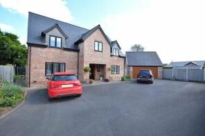 18, Pear Tree Croft, Market Drayton TF9 4BF