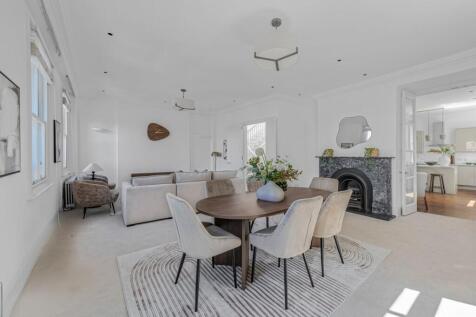 Hyde Park Street,
Hyde Park, W2