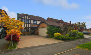 32, Saltwells Drive, Muxton, Telford TF2 8RJ