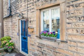 139, Woodhead Road, Holmbridge, Holmfirth HD9 2NW
