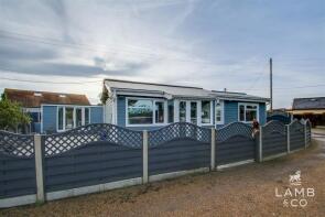 34, Colne Way, Point Clear Bay, Clacton-on-sea CO16 8LL
