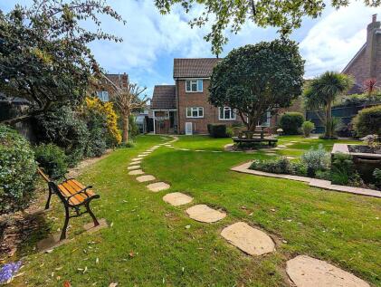 Elmbank Gardens, Sandown