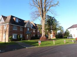 9, Oxfordshire Place, Warfield, Bracknell RG42 3QA