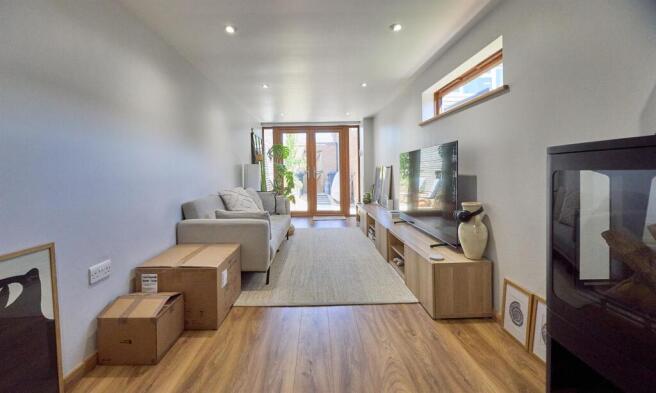 Detached Home office/Den