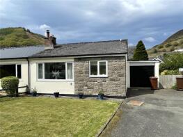 4, Bron Y Gader, Tywyn LL36 9YH
