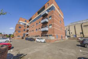 Flat 17, 5 Brickfield Court, Bath Road, Slough SL1 3FX