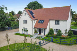 Robins Hedge, Glebe Place, Clacton-on-sea CO16 0DR