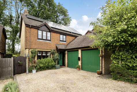 Woodberry Close, Chiddingfold, GU8