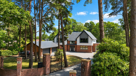 Avon Avenue, Ringwood, St Ives, BH24
