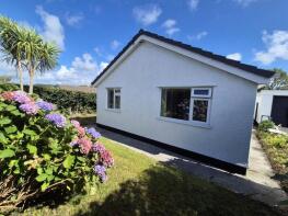 8 Dolwerdd, Maes Yr Orsedd, Bodffordd, Llangefni LL77 7LQ