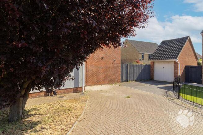 Garage & Parking