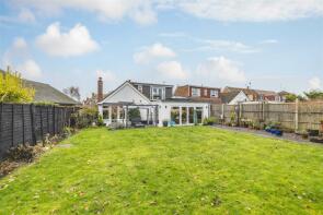 23, Stewart Close, Fifield, Maidenhead SL6 2PD