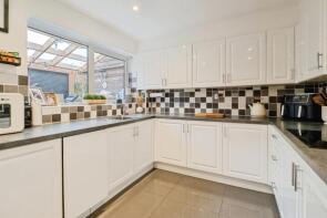 66, Blount Road, Leicester LE4 8LJ
