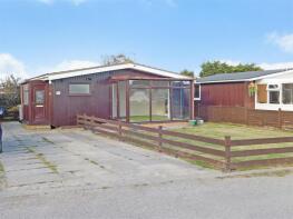 38, Grace Crescent, Skegness PE24 5XR