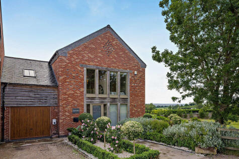 Outstanding Barn Conversion. Tilston Road, Malpas