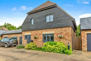 10, Courtsole Farm, Pond Hill, Cliffe, Rochester ME3 7QS