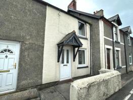 1, Beuno Terrace, A494 Craig Lelo Works Junction To Pencoed Road Junction, Gwyddelwern, Corwen LL21 9DT