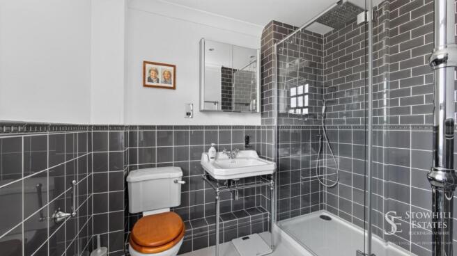 Bedroom 2 en-suite
