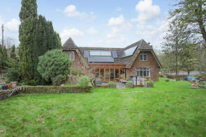 The Barn, The Street, Denton CT4 6QZ
