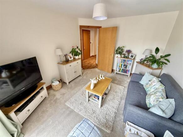 Sitting room 1.JPG
