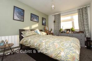 5, Levett Road, Leatherhead KT22 7EG