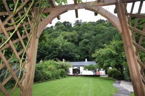Church Cottage, U6101 Junction C3158 Llawhaden To Broadway Junction C3069, Llawhaden, Narberth SA67 8DJ