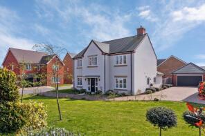 2, Strawplaiters Green, Hitchin SG5 3EY