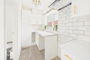 9, Lincoln Close, Norwich NR9 4LZ