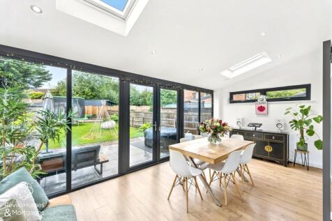 Barlow Moor Close, Rochdale, OL12
